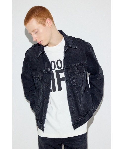 AZUL by moussy(アズールバイマウジー)の「サードタイプデニムジャケット(デニムジャケット・メンズ・ブラック/ブルー・LARGE/MEDIUM/SMALL)」の4枚目の写真