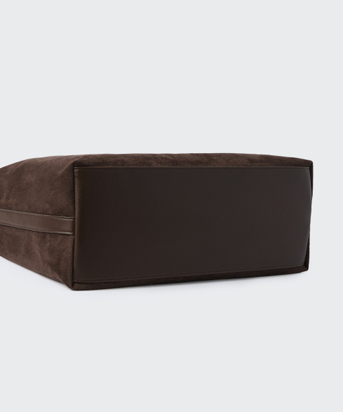 MUSINSA STANDARD WOMAN（ムシンサスタンダードウーマン）の「ウィメンズ シンセティックスウェード スラウチ ショルダーバッグ [ダークブラウン]（ショルダーバッグ・レディース・その他・FREE）」の5枚目の写真