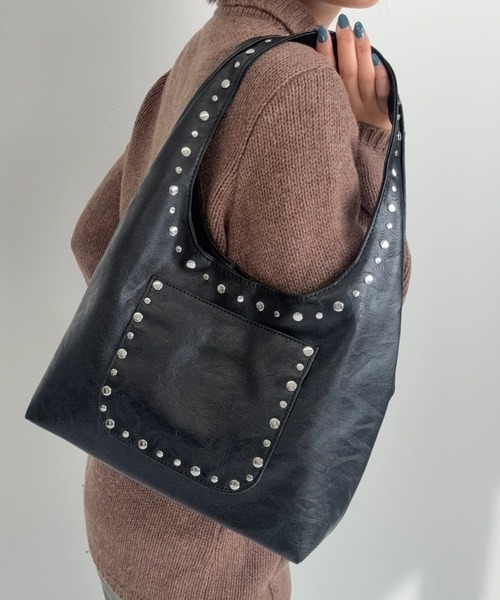 AUREN（オーレン）の「【ユニセックス】スタッズワンショルダーバッグ/軽量/カジュアル/モード（ショルダーバッグ・レディース・ホワイト/ブラック/ブラウン・FREE）」の8枚目の写真