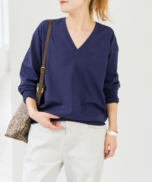 Spick & Span（スピックアンドスパン）の「Emil cotoni Vネックプルオーバー（ニット/セーター・レディース・キャメル/ピンク系その他/ネイビー・FREE）」の2枚目の写真