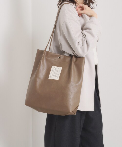 ITS'DEMO（イッツデモ）の「【A4対応】合皮ハンドルタックトート（トートバッグ・レディース・ブラック/ピンク系/ダークブラウン/ブロンズ/グレー/シルバー・00）」の4枚目の写真