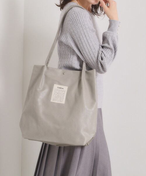 ITS'DEMO（イッツデモ）の「【A4対応】合皮ハンドルタックトート（トートバッグ・レディース・ブラック/ピンク系/ダークブラウン/ブロンズ/グレー/シルバー・00）」の3枚目の写真