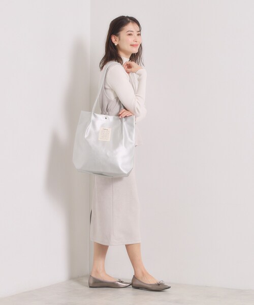 ITS'DEMO（イッツデモ）の「【A4対応】合皮ハンドルタックトート（トートバッグ・レディース・ブラック/ピンク系/ダークブラウン/ブロンズ/グレー/シルバー・00）」の18枚目の写真