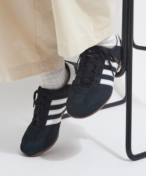 adidas(アディダス)の「【adidas】HANDBALL SPEZIAL LO PRO W(スニーカー・レディース・ブラック・23cm/23.5cm/24cm/24.5cm/25cm)」の3枚目の写真