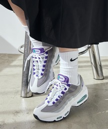 NIKE(�i�C�L)�̃i�C�L �G�A �}�b�N�X 95 �r�b�O �o�u�� �E�B�����Y�V���[�Y / Nike Air Max 95 Big Bubble Women's Shoes HJ5996-100 White(�X�j�[�J�[)