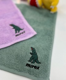 DOUBLE NAME（ダブルネーム）の「【m:rex】ミニ恐竜刺しゅうオーガニックコットンミニタオル（ハンカチ/ハンドタオル）」