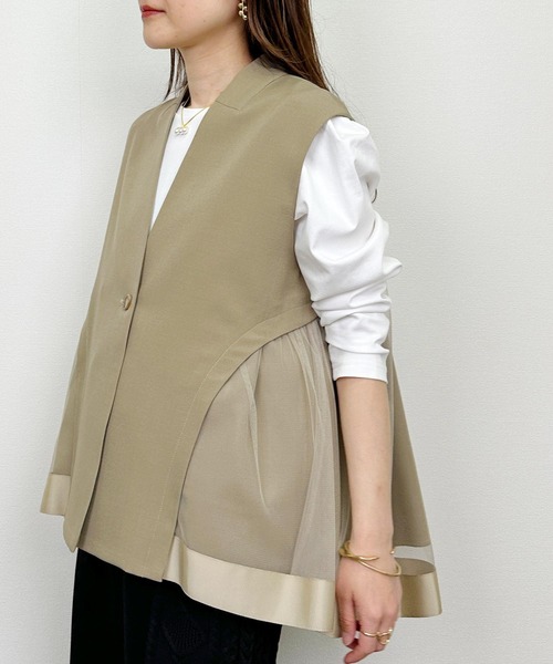 LUGIVA(ルギヴァ)の「バックチュールベスト(ベスト・レディース・ベージュ/ブラック・M)」の16枚目の写真