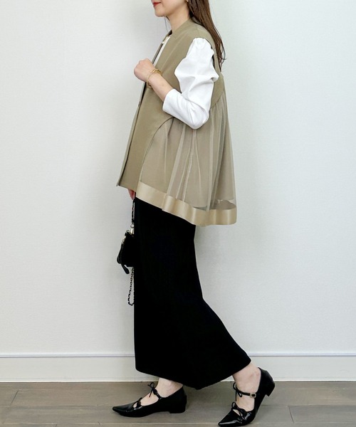 LUGIVA(ルギヴァ)の「バックチュールベスト(ベスト・レディース・ベージュ/ブラック・M)」の18枚目の写真