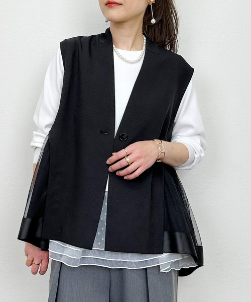 LUGIVA(ルギヴァ)の「バックチュールベスト(ベスト・レディース・ベージュ/ブラック・M)」の7枚目の写真