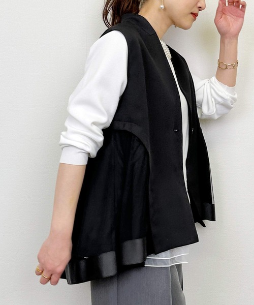 LUGIVA(ルギヴァ)の「バックチュールベスト(ベスト・レディース・ベージュ/ブラック・M)」の6枚目の写真