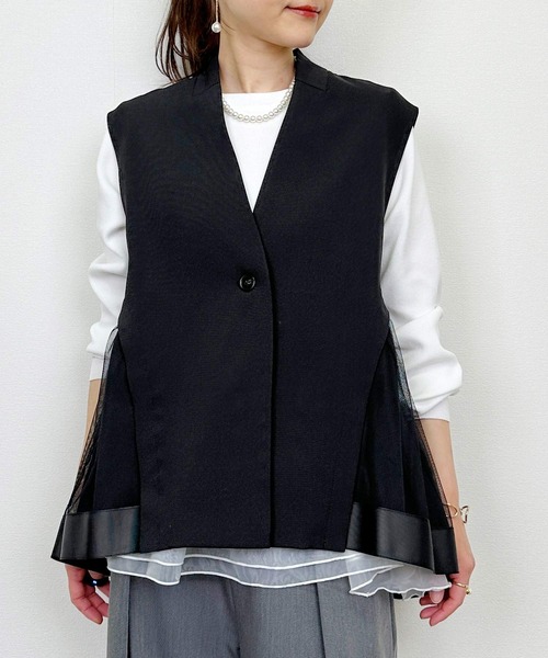 LUGIVA(ルギヴァ)の「バックチュールベスト(ベスト・レディース・ベージュ/ブラック・M)」の11枚目の写真