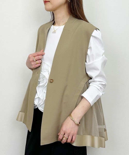 LUGIVA(ルギヴァ)の「バックチュールベスト(ベスト・レディース・ベージュ/ブラック・M)」の21枚目の写真