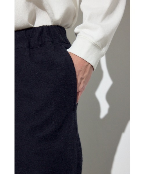 AZUL by moussy(アズールバイマウジー)の「リラックスソフトタッチパンツ(スラックス・メンズ・ブラック/ベージュ/ブラウン・MEDIUM/LARGE)」の12枚目の写真