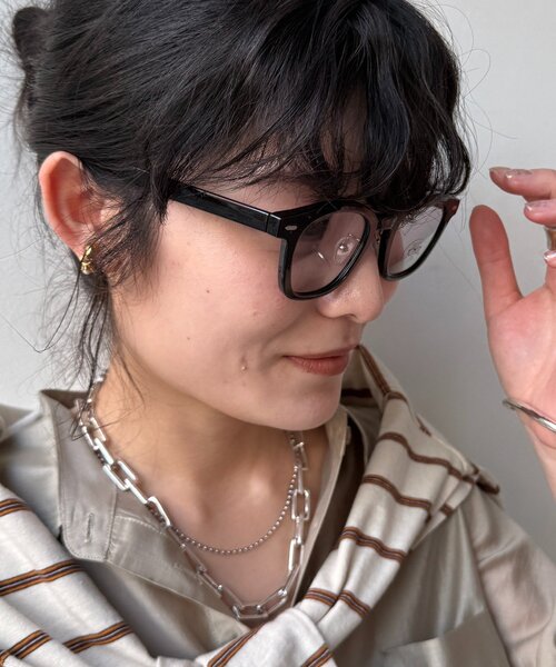 DouDou（ドゥドゥ）の「調光/ブルーライトカットサングラス（サングラス・レディース・ブラウン/ブラック・FREE）」の5枚目の写真