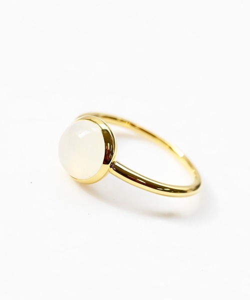 sowi(ソーイ)の「日常使いにも上品さをプラス|SV925 ムーンストーン ぷっくりラウンド ゴールドリング(リング・レディース・ホワイト・#9/#11/#13)」の2枚目の写真