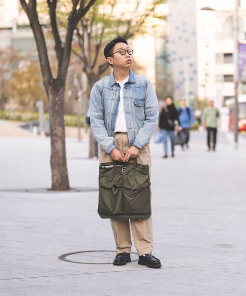 RAWROW（ロウロウ）の「シティワーカーPROヘルメットバッグ012[2カラー]（メッセンジャーバッグ・メンズ・ブラック/カーキ・FREE）」の15枚目の写真