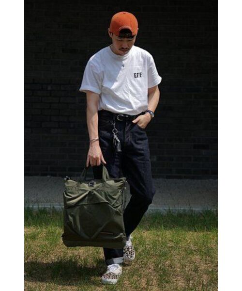 RAWROW（ロウロウ）の「シティワーカーPROヘルメットバッグ012[2カラー]（メッセンジャーバッグ・メンズ・ブラック/カーキ・FREE）」の3枚目の写真