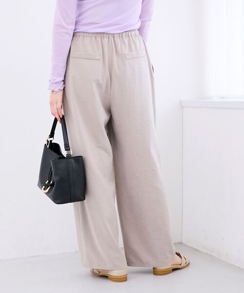 le.coeur blanc（ルクールブラン）の「ピーチスキンイージーパンツ（その他パンツ・レディース・ベージュ/イエロー・36/38）」の21枚目の写真