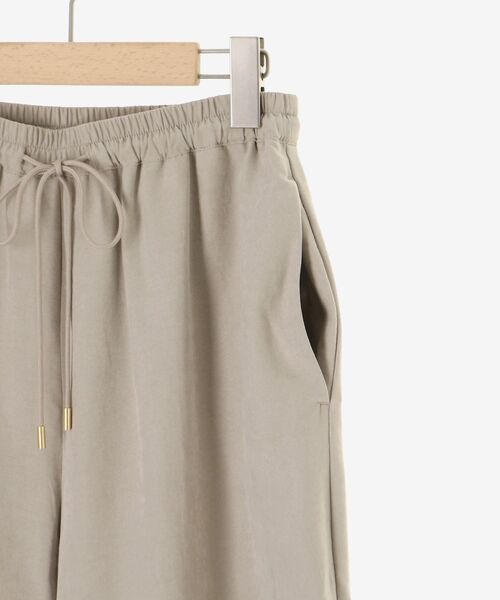 le.coeur blanc（ルクールブラン）の「ピーチスキンイージーパンツ（その他パンツ・レディース・ベージュ/イエロー・36/38）」の13枚目の写真