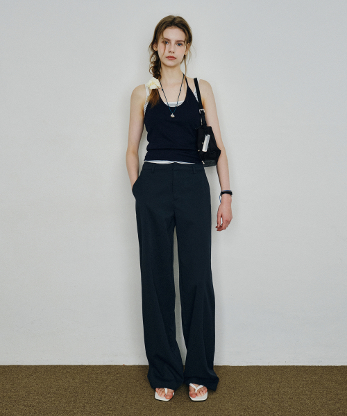 MONGDOL(モンドル)の「エッセンシャルストレートパンツネイビー MDPT051NAVY(スラックス・レディース・その他・SMALL/MEDIUM/LARGE)」の2枚目の写真