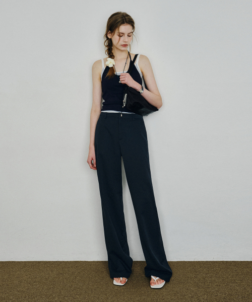 MONGDOL(モンドル)の「エッセンシャルストレートパンツネイビー MDPT051NAVY(スラックス・レディース・その他・SMALL/MEDIUM/LARGE)」の3枚目の写真