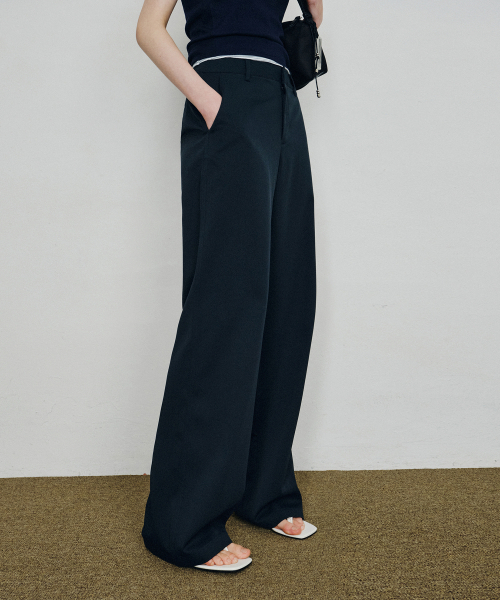 MONGDOL(モンドル)の「エッセンシャルストレートパンツネイビー MDPT051NAVY(スラックス・レディース・その他・SMALL/MEDIUM/LARGE)」の4枚目の写真