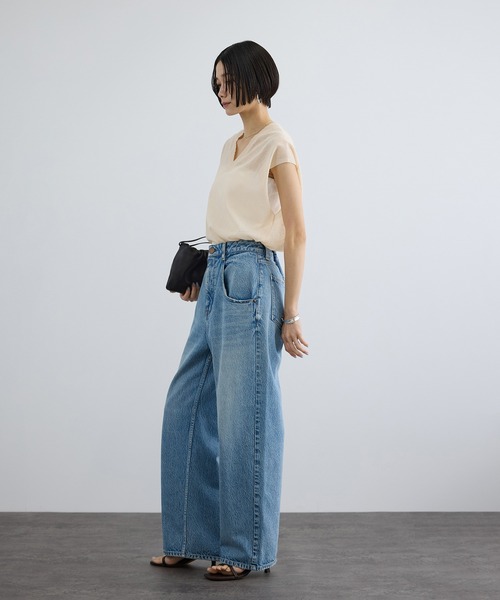 SALON adam et rope'（サロン アダム エ ロペ）の「コットンリネンシアーVネックベスト（ベスト・レディース・ブラック/オレンジ系その他/ベージュ・FREE）」の11枚目の写真