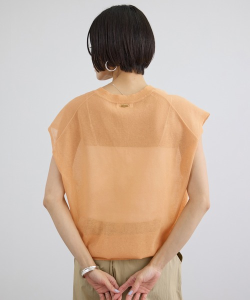 SALON adam et rope'（サロン アダム エ ロペ）の「コットンリネンシアーVネックベスト（ベスト・レディース・ブラック/オレンジ系その他/ベージュ・FREE）」の16枚目の写真