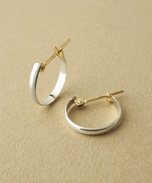Solo Pierce】[ セカンドピアス]Ptブルーダイヤモンドハーフピアス
