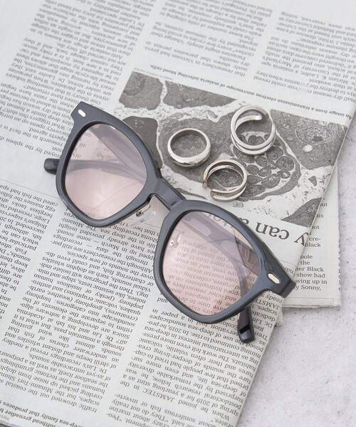 AMERICAN HOLIC（アメリカンホリック）の「【UVカット】調光レンズボストングラス（サングラス・レディース・ブラック/ブラウン・FREE）」の4枚目の写真