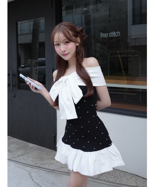 新品 Darich ダーリッチ パールビジューオフショルフリルニットミニワンピ パールビジューオフショルフリルニットミニワンピース（ワンピース