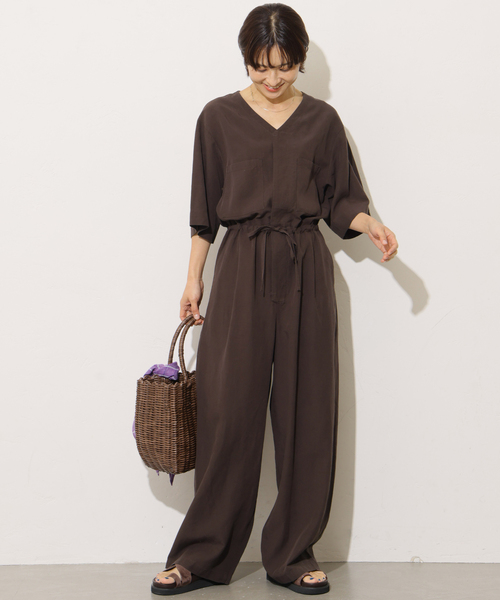 JOURNAL STANDARD relume（ジャーナルスタンダード　レリューム）の「Vネックオールインワン（つなぎ/オールインワン・レディース・ブラウン/ネイビー・38/36）」の8枚目の写真