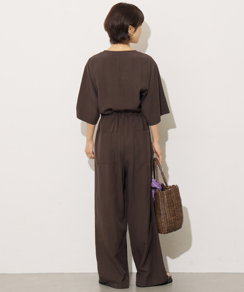 JOURNAL STANDARD relume（ジャーナルスタンダード　レリューム）の「Vネックオールインワン（つなぎ/オールインワン・レディース・ブラウン/ネイビー・38/36）」の11枚目の写真
