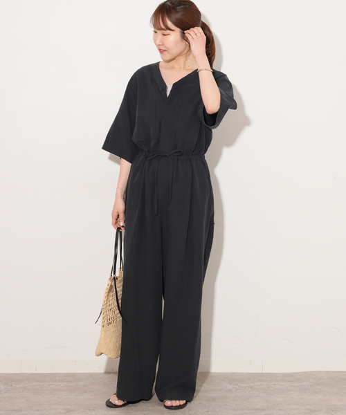 JOURNAL STANDARD relume（ジャーナルスタンダード　レリューム）の「Vネックオールインワン（つなぎ/オールインワン・レディース・ブラウン/ネイビー・38/36）」の13枚目の写真