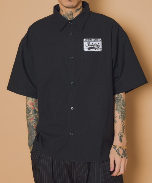 Subciety(サブサエティ)の「Square tail patch shirt(シャツ/ブラウス・メンズ・ブラック/ホワイト/ブルー・X-LARGE/LARGE/MEDIUM/SMALL)」の12枚目の写真