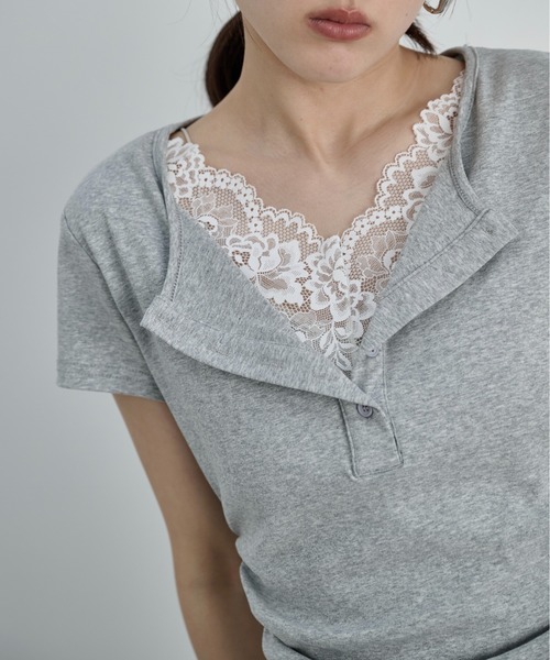 LOSCa(ロスカ)の「レースドッキングTシャツ(Tシャツ/カットソー・レディース・グレー/オフホワイト/クリーム・FREE)」の4枚目の写真