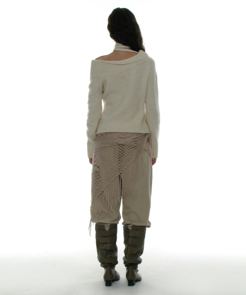 PARTIMENTO WOMEN(パルティメントウィメン)の「タイネックストラップアシンメトリーニットトップ_アイボリー(ニット/セーター・レディース・その他・SMALL/MEDIUM)」の3枚目の写真
