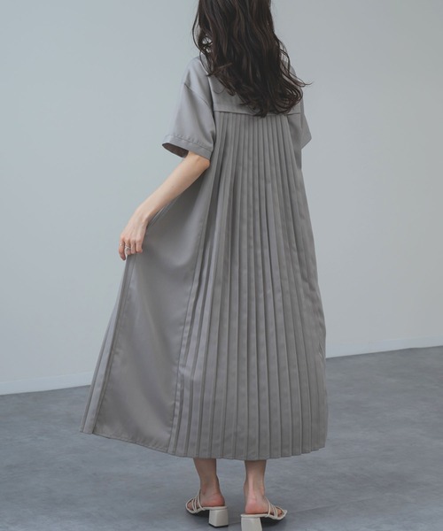 refinedworks(リファインドワークス)の「【refinedworks】麻混 半袖 プリーツ ワンピース(ワンピース・レディース・ブラック/グレー・FREE)」の2枚目の写真