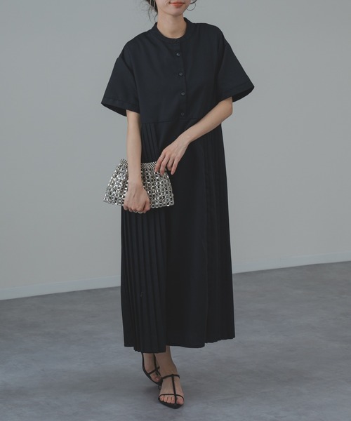 refinedworks(リファインドワークス)の「【refinedworks】麻混 半袖 プリーツ ワンピース(ワンピース・レディース・ブラック/グレー・FREE)」の3枚目の写真