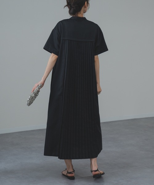 refinedworks(リファインドワークス)の「【refinedworks】麻混 半袖 プリーツ ワンピース(ワンピース・レディース・ブラック/グレー・FREE)」の13枚目の写真