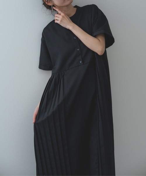 refinedworks(リファインドワークス)の「【refinedworks】麻混 半袖 プリーツ ワンピース(ワンピース・レディース・ブラック/グレー・FREE)」の20枚目の写真