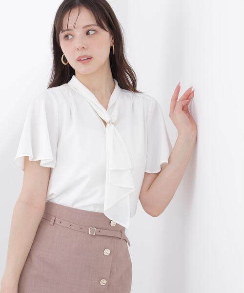 PROPORTION BODY DRESSING(プロポーションボディドレッシング)の「チェーン付きフリルタイブラウス / 1216110501(シャツ/ブラウス・レディース・グレー/ホワイト/ネイビー・MEDIUM/SMALL)」の1枚目の写真
