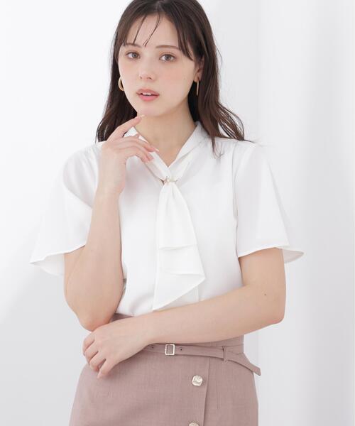 PROPORTION BODY DRESSING(プロポーションボディドレッシング)の「チェーン付きフリルタイブラウス / 1216110501(シャツ/ブラウス・レディース・グレー/ホワイト/ネイビー・MEDIUM/SMALL)」の4枚目の写真