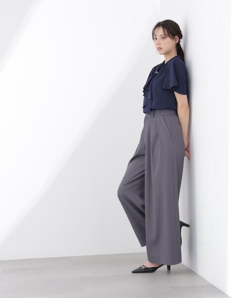 PROPORTION BODY DRESSING(プロポーションボディドレッシング)の「チェーン付きフリルタイブラウス / 1216110501(シャツ/ブラウス・レディース・グレー/ホワイト/ネイビー・MEDIUM/SMALL)」の13枚目の写真
