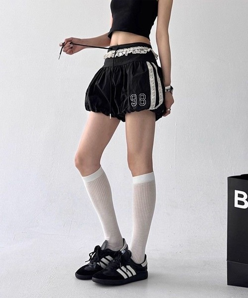 LYEON(リヨン)の「レースバルーンショートパンツ(その他パンツ・レディース・ブラック/ネイビー・FREE)」の4枚目の写真