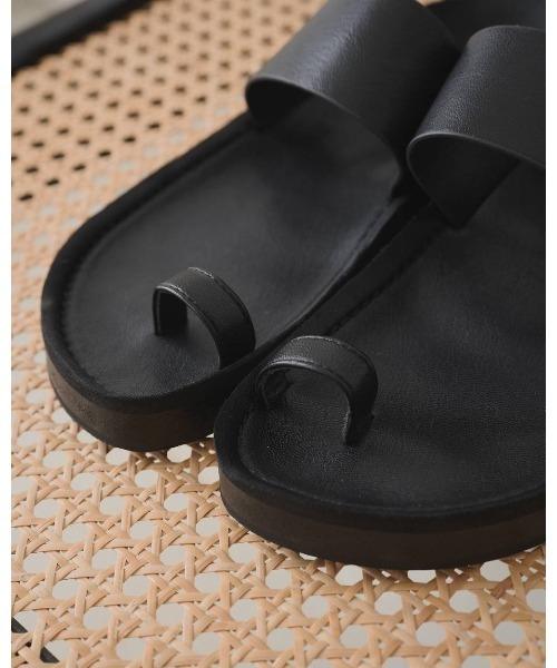 anuke(アンヌーク)の「Ecoleather Belt Sandals 62611006(サンダル・レディース・オフホワイト/ブラック・37/38/36)」の4枚目の写真