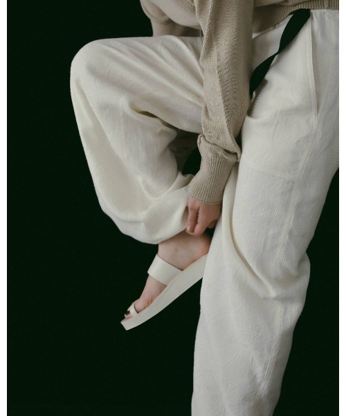 anuke(アンヌーク)の「Ecoleather Belt Sandals 62611006(サンダル・レディース・オフホワイト/ブラック・37/38/36)」の6枚目の写真