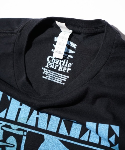 THRIFTY LOOK(スリフティールック)の「THRIFTY LOOK スリフティルック / ”CHARLIE PARKER" JAZZ TEE(Tシャツ/カットソー・メンズ・ブラック系1/ブラック・X-LARGE/LARGE/MEDIUM)」の4枚目の写真