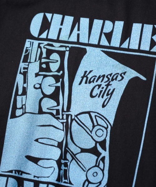 THRIFTY LOOK(スリフティールック)の「THRIFTY LOOK スリフティルック / ”CHARLIE PARKER" JAZZ TEE(Tシャツ/カットソー・メンズ・ブラック系1/ブラック・X-LARGE/LARGE/MEDIUM)」の6枚目の写真