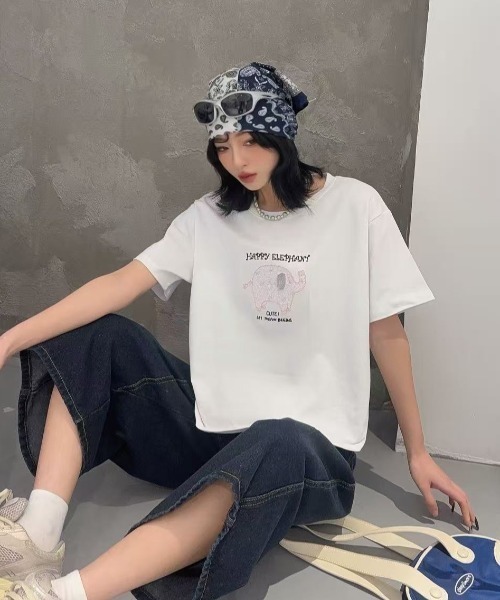 DIAVEL(ディアベル)の「ハッピーエレファント刺繍Tシャツ(Tシャツ/カットソー・レディース・ホワイト/ベージュ/ライトブルー・M)」の6枚目の写真